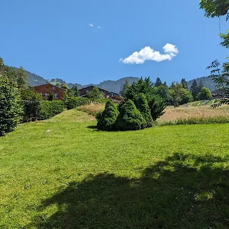 Calme, Jardin & Cheminee A Villars, Proche Centre Apartamento