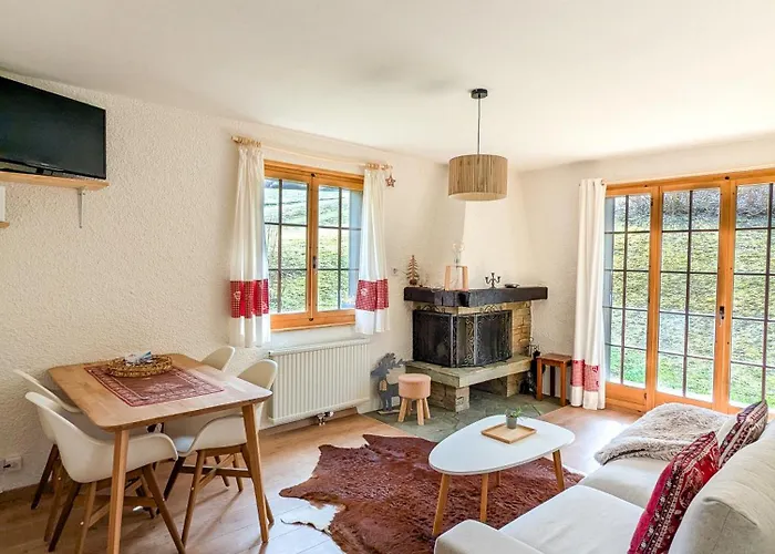 Rare, Quite & Centered With Garden & Fireplace * Вилларс-Сур-Оллон