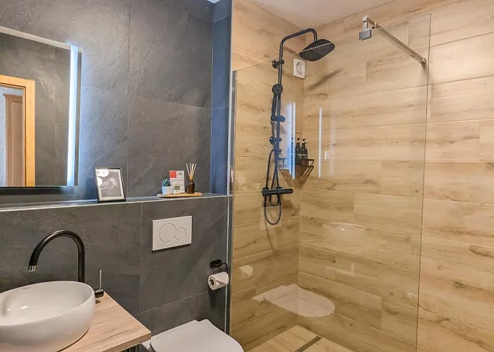 Rare, Quite & Centered With Garden & Fireplace