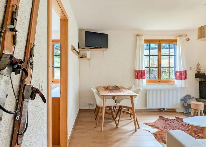 Rare, Quite & Centered With Garden & Fireplace Вилларс-Сур-Оллон